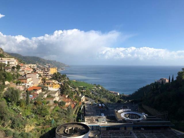 Casa Vacanza "Ilenia" - Taormina Eksteriør billede